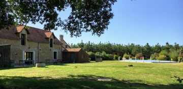 le grand gite depuis le barbecue