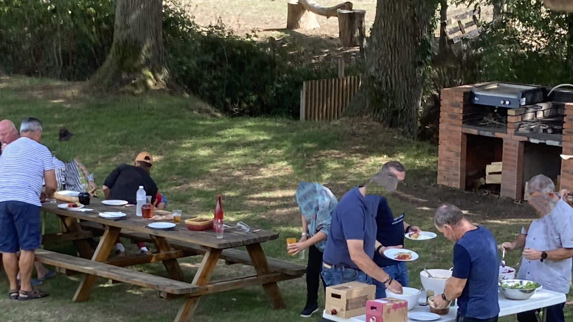 coin barbecue grand gîte petite richardière 1920